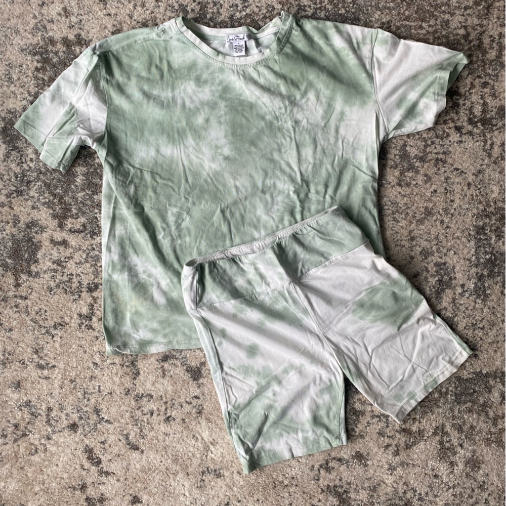 Love Streak Tie-Dyed Short Set